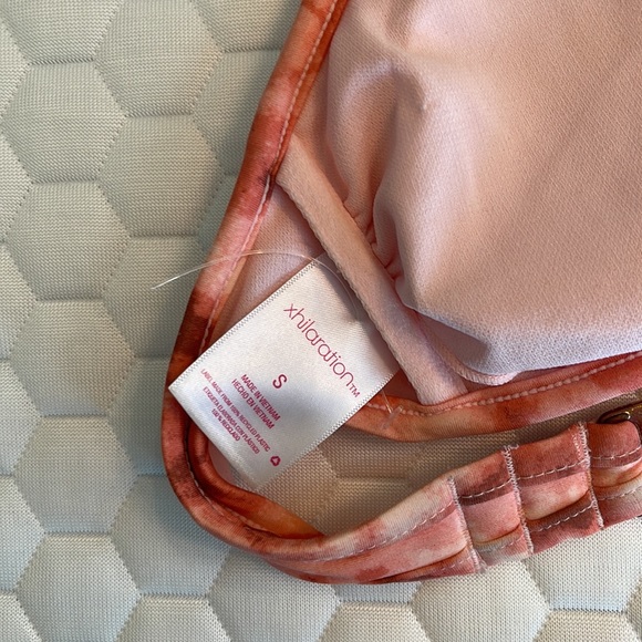 Xhilaration coral tie dye bikini top - Picture 4 of 5